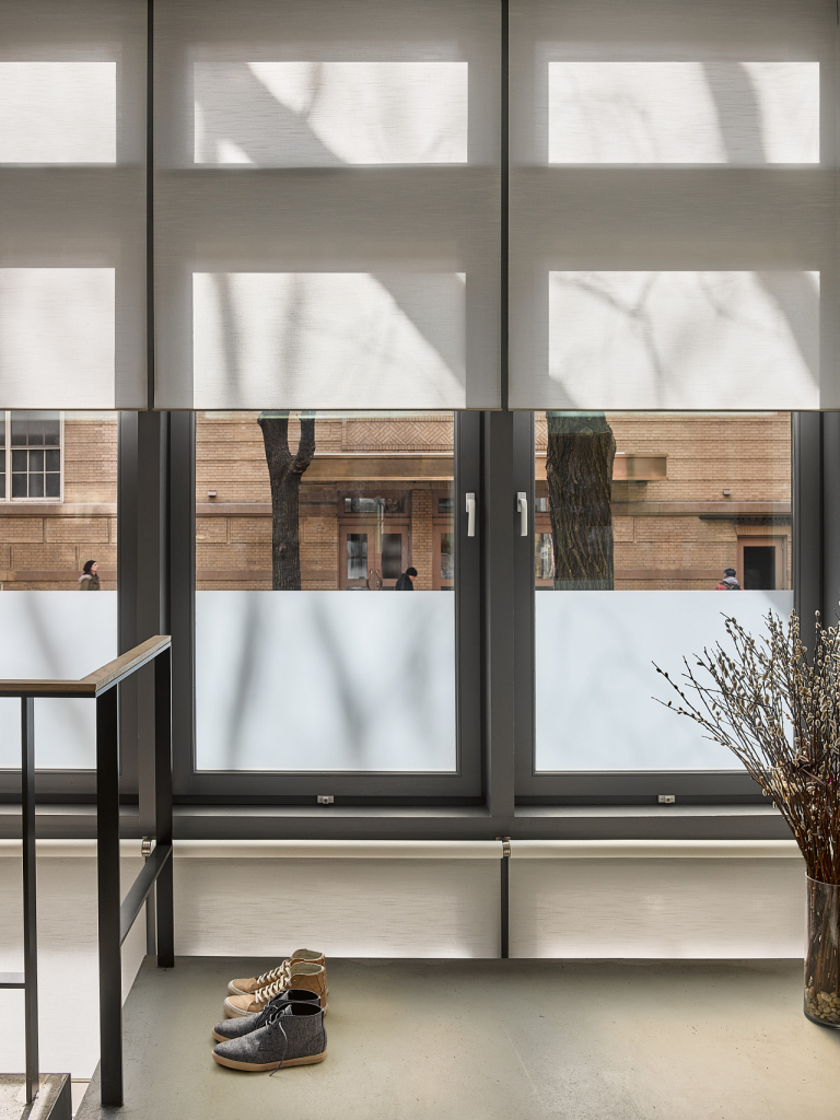 Windows_NY Loft_Vertical_Shades Preset